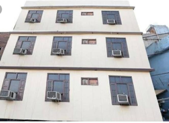 Hotel Sartaj inn Amritsar Exteriör bild